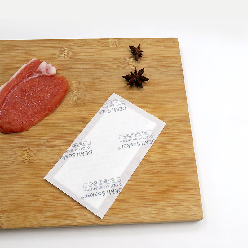 Tampons absorbants de nourriture de matériaux d'emballage jetables de viande et de volaille 
